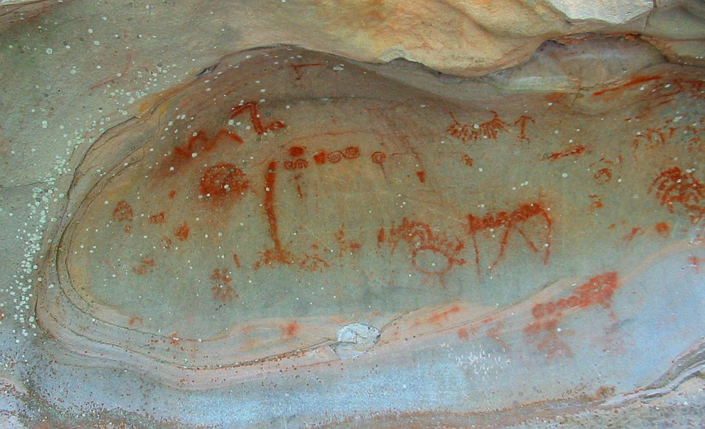 Pintura rupestre de Valonsadero en El Mirador, izda