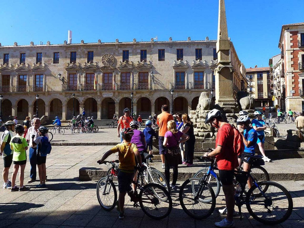 Dia de la Bicicleta en Soria Plaza Mayor 2015