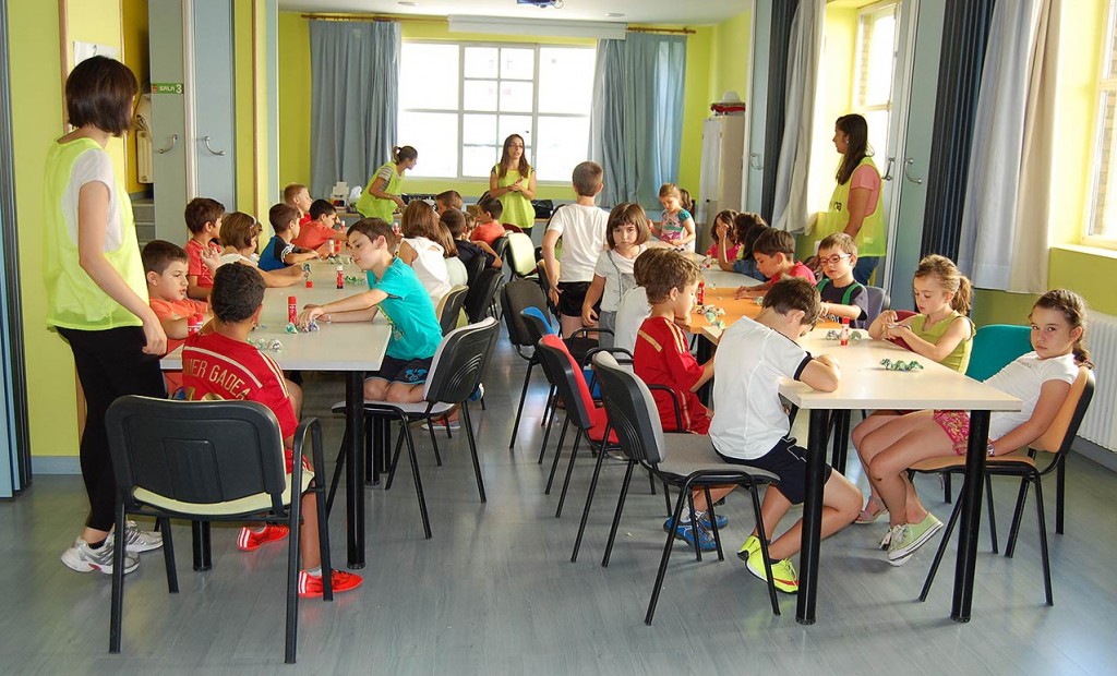 Campamento-Urbano-Infantil-Soria-La-peonza2015