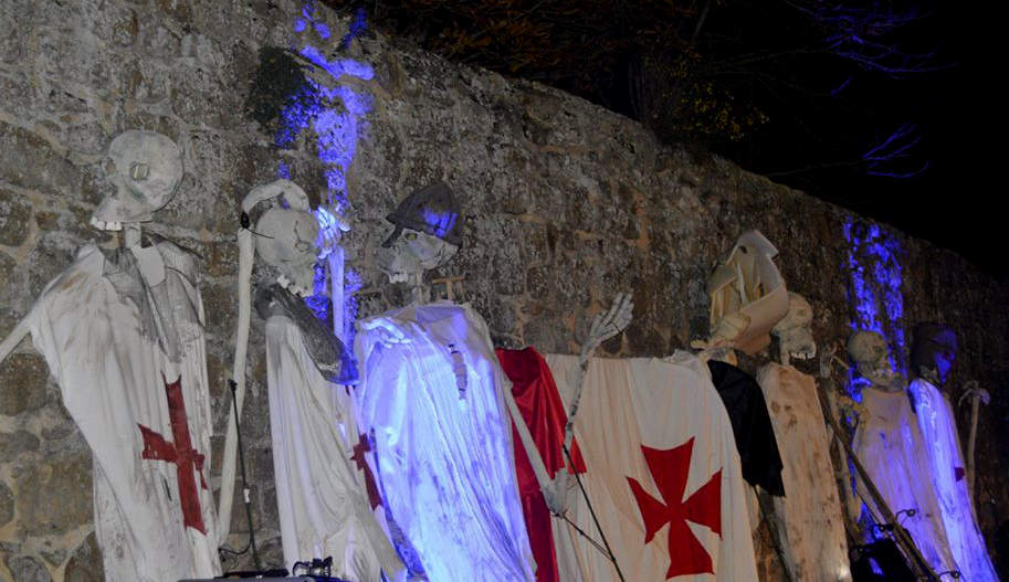 Hueste de fantasmas templarios reposando Festival de Animas de Soria