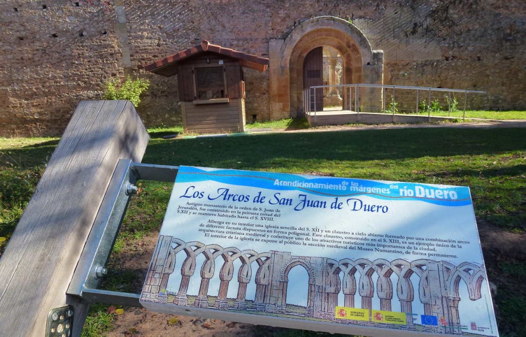 Arcos de San Juan de Duero en Soria, cartel con datos