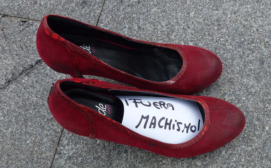 zapatos-fuera-machismo-en-soria